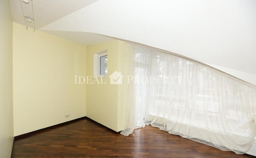 Предлагаем в долгосрочную аренду частный дом на 1-й линии с видом на сосны, дюны.