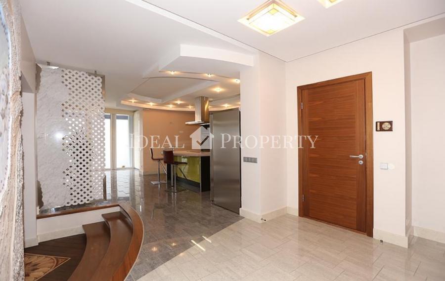 Предлагаем в долгосрочную аренду частный дом на 1-й линии с видом на сосны, дюны.