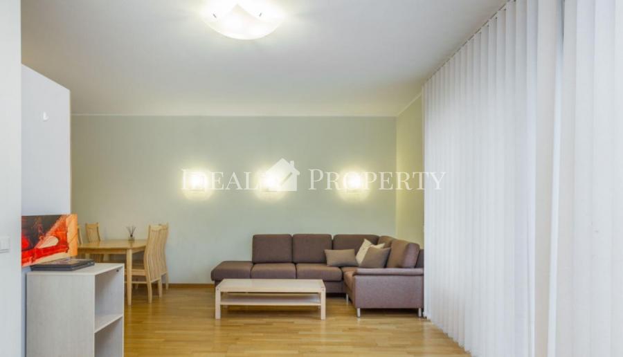 Apartment with 2 bedrooms in Riga silent centre, embassy district. 