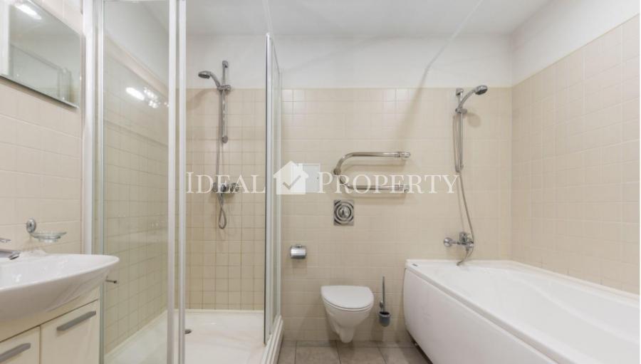 Apartment with 2 bedrooms in Riga silent centre, embassy district. 