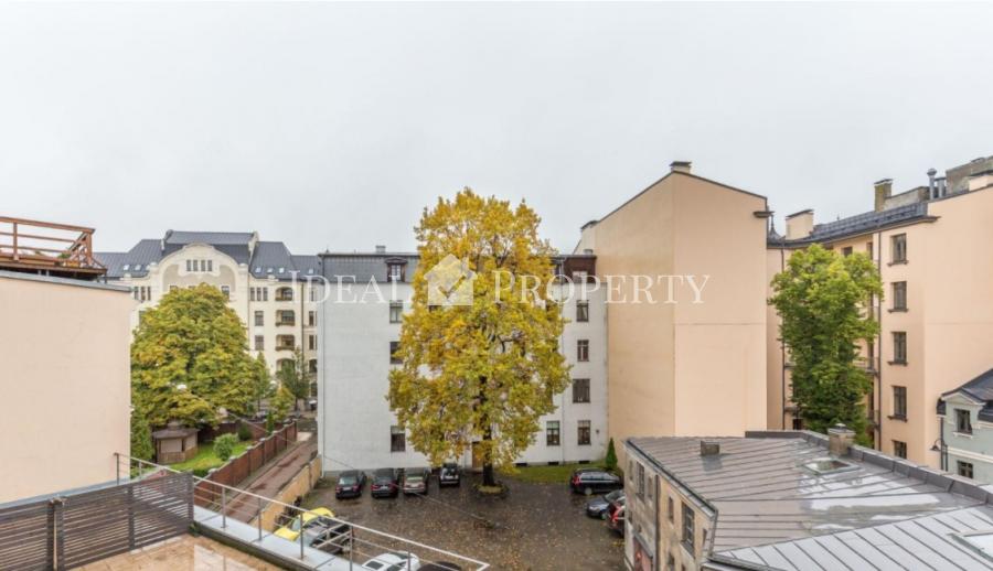 Apartment with 2 bedrooms in Riga silent centre, embassy district. 