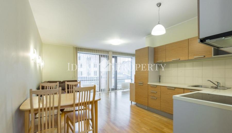 Apartment with 2 bedrooms in Riga silent centre, embassy district. 