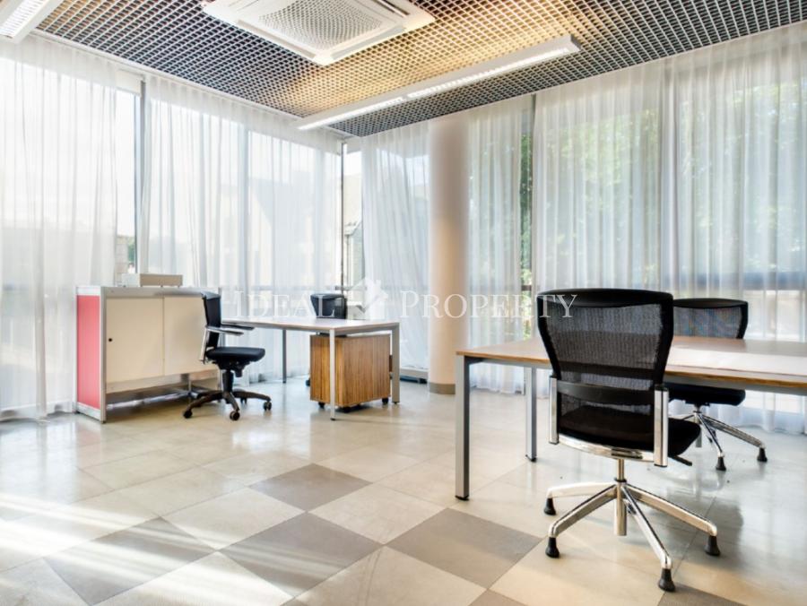 Office - a commercial premise on the second floor in a prestigious area in the center of Riga.