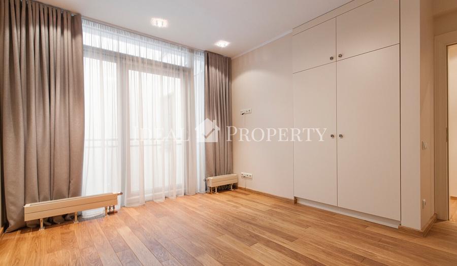 For rent Two bedroom apartment in the quiet center just after major renovation in Aleksandra project.