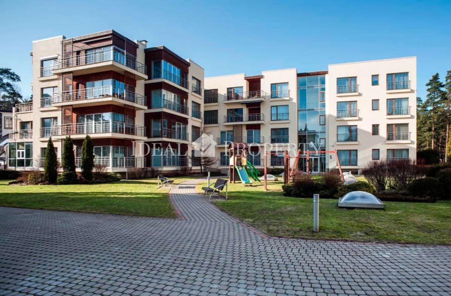 For sale is offering  a stylish apartment in the project the Jurmala Castle. 