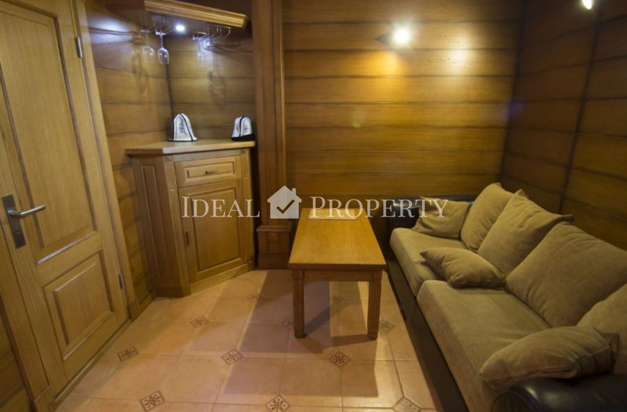 Pārdod plašu privātmāju klusā rajonā Berģi.