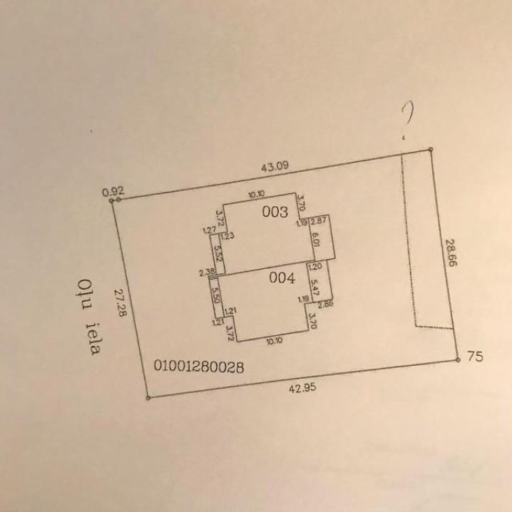 Jauna māja Berģos, privātmāju rajonā, klusā vietā.