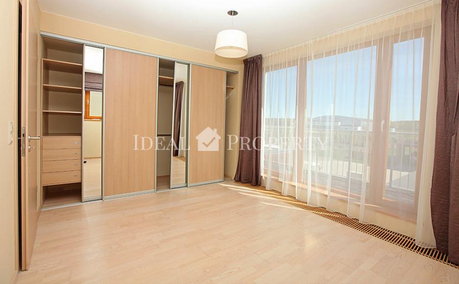 Таунхаус в поселке Салиена