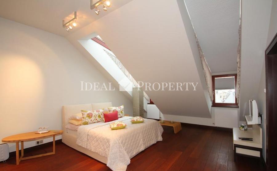 Totally luxurious penthouse in the renovated 18th century building.