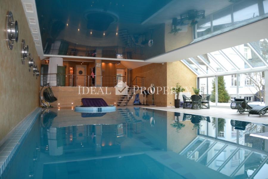 The elegant mansion in Jurmala in a prestigious location, in Lielupa.