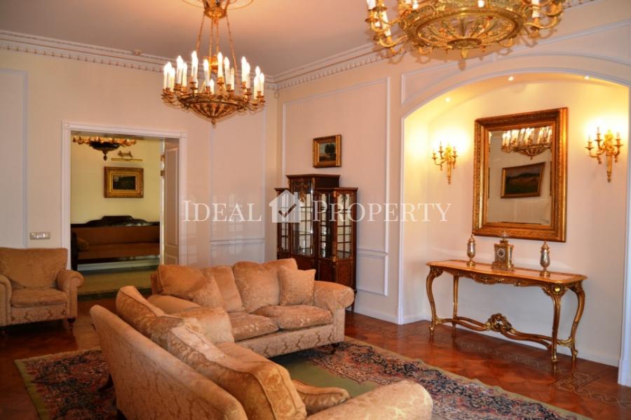 For sale is a respectable 7-room apartment in the embassy area.