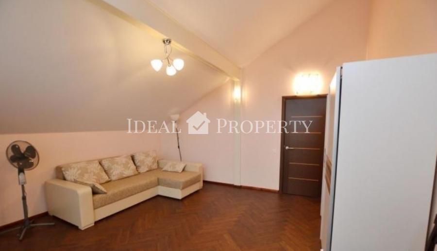 Красивый двухэтажный дом предлагается в аренду в поселке Салиена.