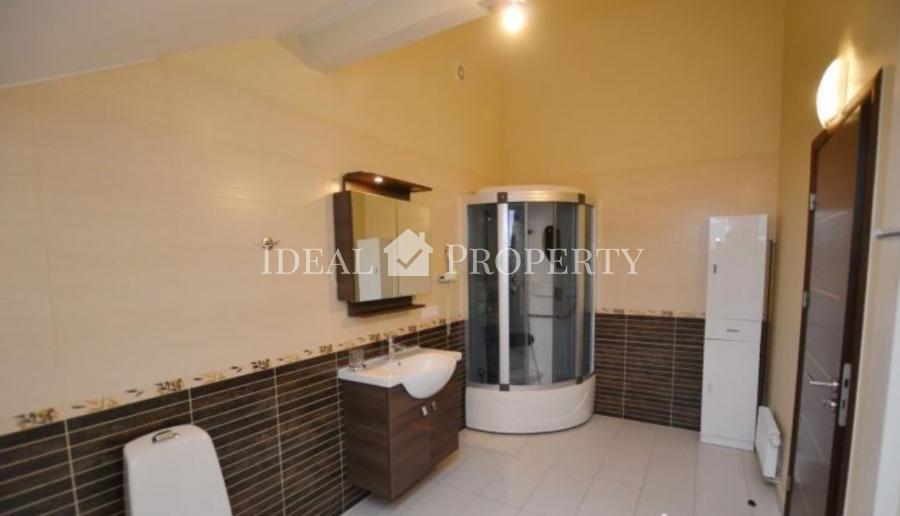 Красивый двухэтажный дом предлагается в аренду в поселке Салиена.