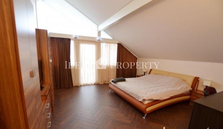 Красивый двухэтажный дом предлагается в аренду в поселке Салиена.