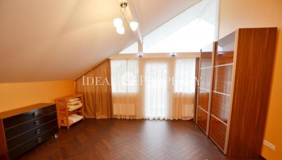 Красивый двухэтажный дом предлагается в аренду в поселке Салиена.