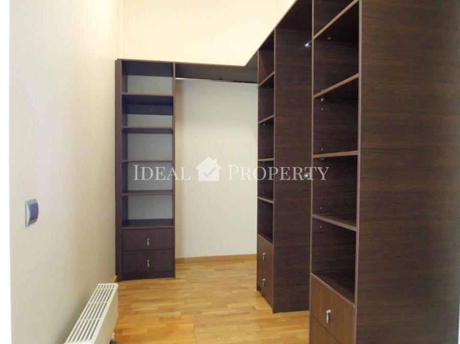 For rent an apartment with modern and comfortable decor. 