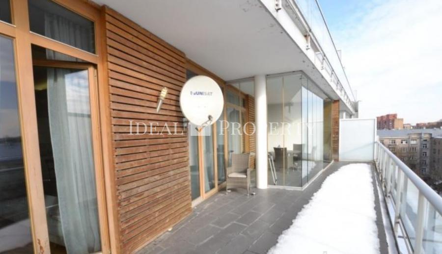 For rent a modern apartment in a recently built building «Tomsona terases». 