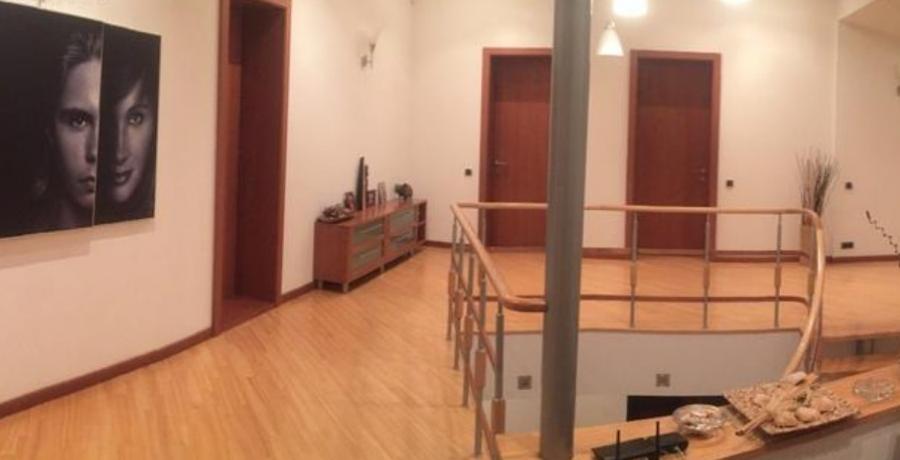 Просторный светлый дом в аренду на длительный срок. 