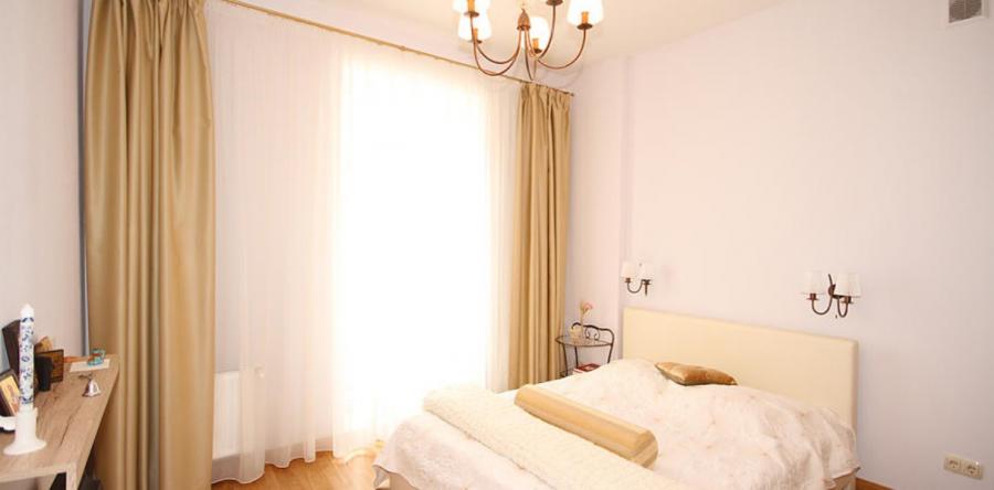 Bright and cozy two room apartment in a quiet center for rent. 