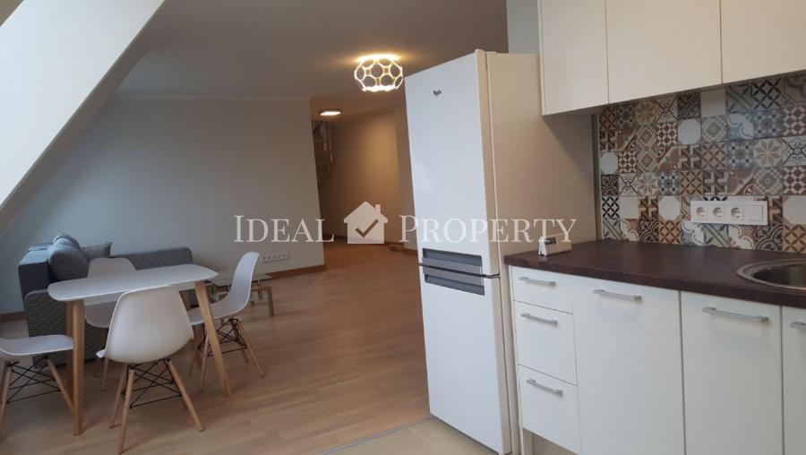 For rent 3, 5 room, 2 story mansard apartment in the center of Riga.