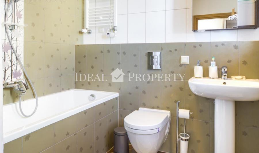 Комфортный, практичный и высококачественный таунхаус с тремя спальнями.