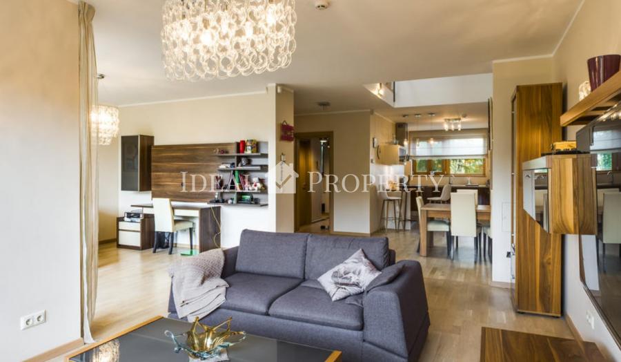 Комфортный, практичный и высококачественный таунхаус с тремя спальнями.