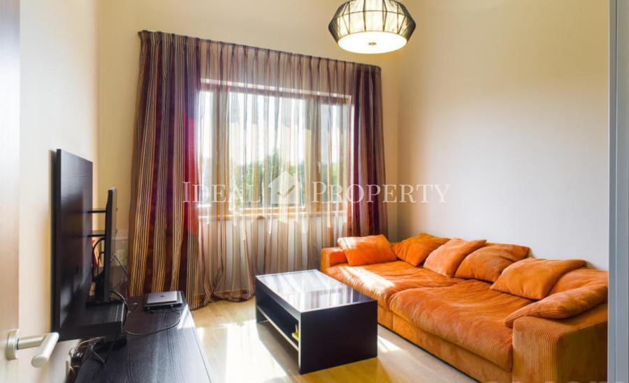 Комфортный, практичный и высококачественный таунхаус с тремя спальнями.