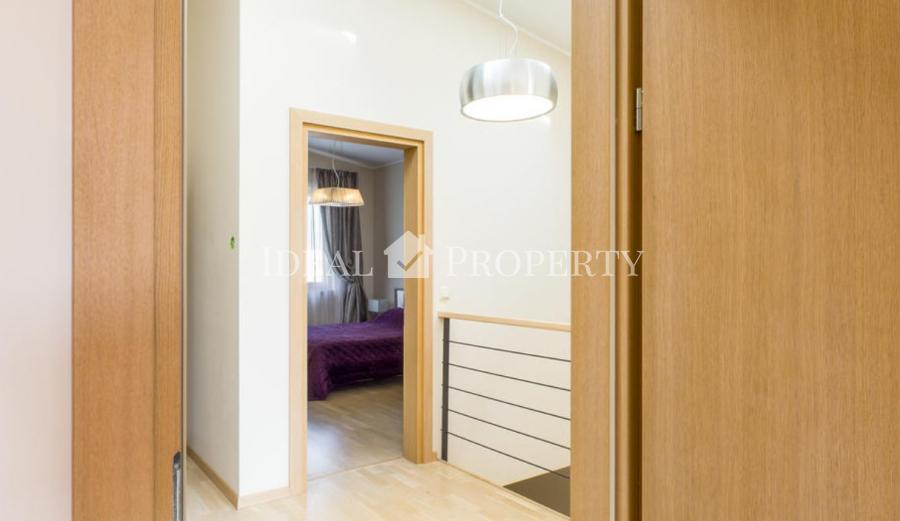 Комфортный, практичный и высококачественный таунхаус с тремя спальнями.