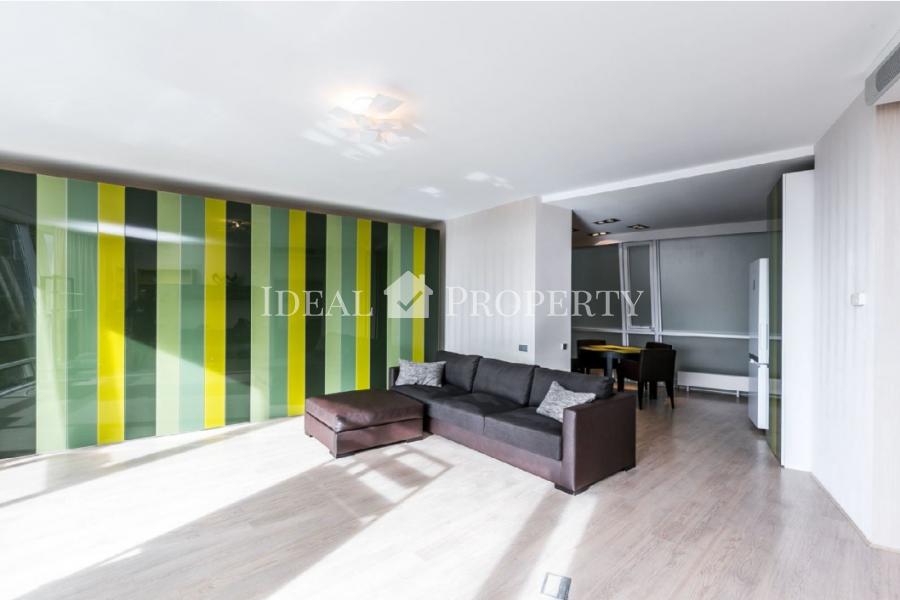 Long-term rent or for sale we offer a wonderful apartment located in the prestigious area.