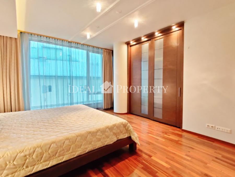 Long-term rent for offer a wonderful apartment located in the prestigious 