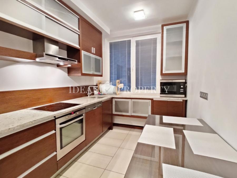 Long-term rent for offer a wonderful apartment located in the prestigious 