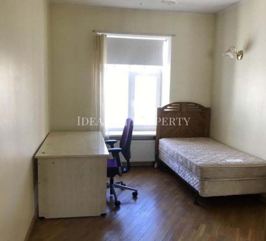 For rent a large, fully furnished, 4-room apartment in a quiet center in the embassy district.