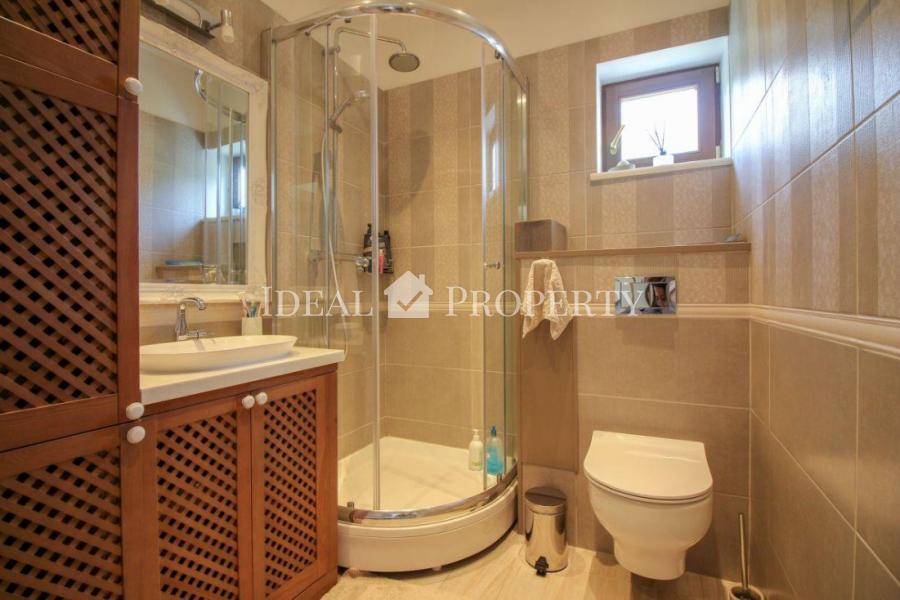 Moderns īpašums par pievilcīgu cenu Berģos netālu no ezera.