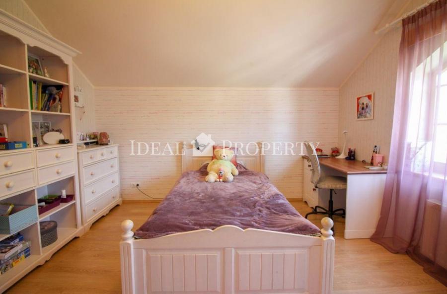 Moderns īpašums par pievilcīgu cenu Berģos netālu no ezera.