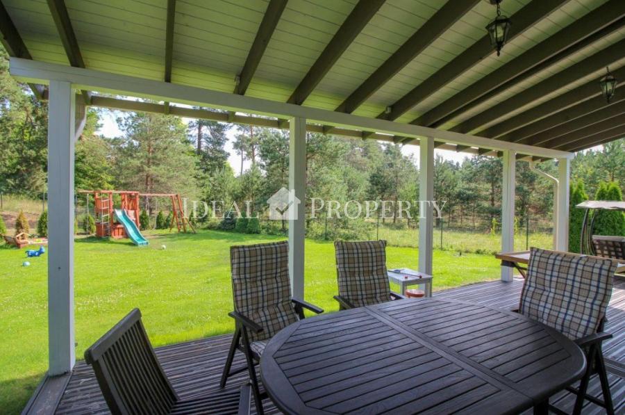 Moderns īpašums par pievilcīgu cenu Berģos netālu no ezera.