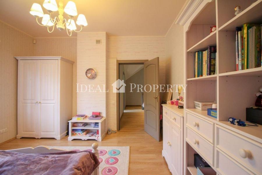 Moderns īpašums par pievilcīgu cenu Berģos netālu no ezera.