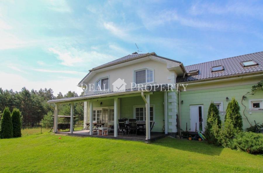 Moderns īpašums par pievilcīgu cenu Berģos netālu no ezera.