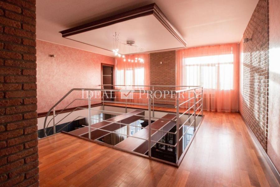 For sale an exclusive and quality built apartment in the quiet center of Riga. 