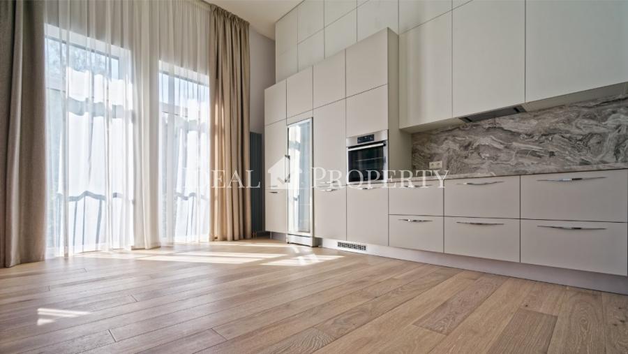 We offer a beautiful apartment in a modern project in Jurmala, located in a beautiful place in Dzintari.