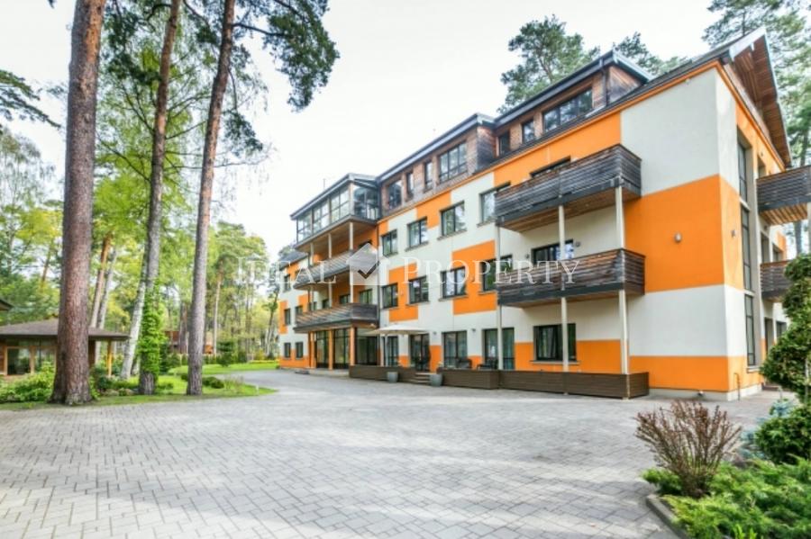 Magnificent apartment in Jurmala with exclusive designer style of Ralph Lauren in 300 meters (second line) from the sea coast.