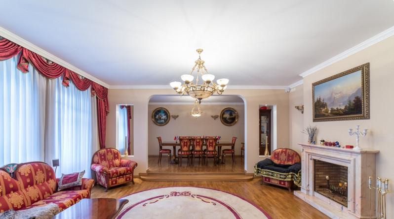 3 story apartment in the center of Riga for sale and rent