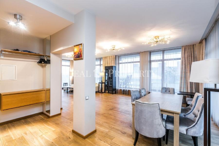 Cozy apartment with a spacious terrace with a wonderful view of the city center. 