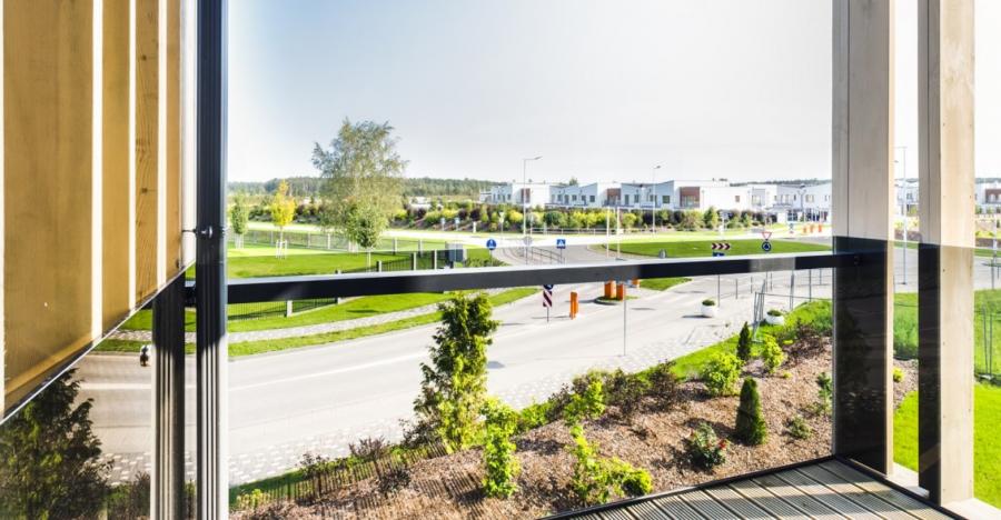 Сдается просторная трехкомнатная квартира, с функциональной планировкой.