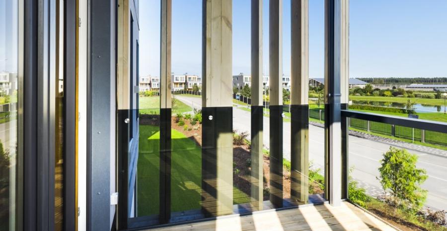 Сдается просторная трехкомнатная квартира, с функциональной планировкой.