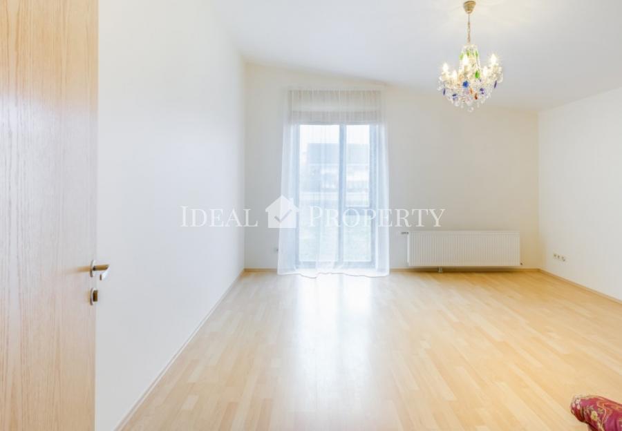 Современный, просторный и качественный двухэтажный частный дом с садом!