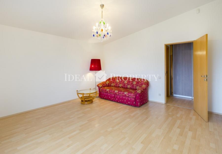 Современный, просторный и качественный двухэтажный частный дом с садом!