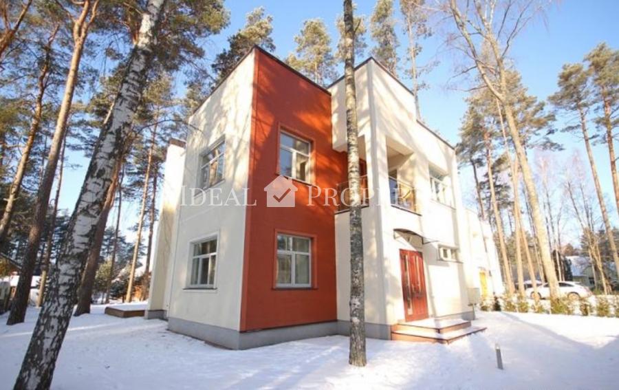 Private house at quiet village close to Lielupes pine-tree park!