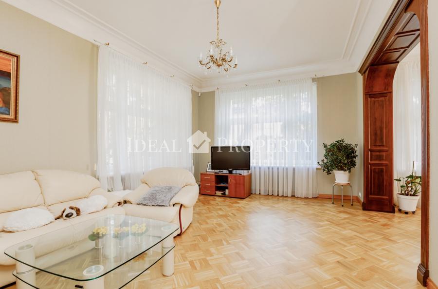 For rent 3 storey house in Mezaparks, in an exclusive residential area in Riga.