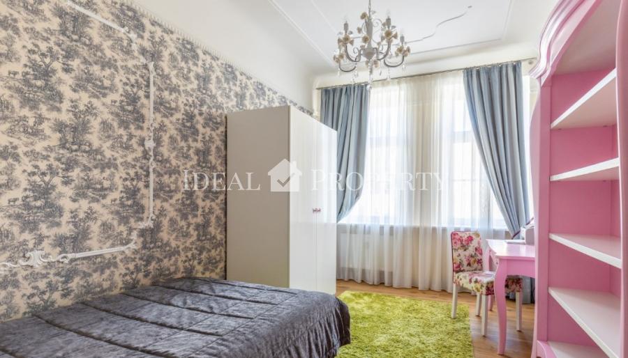 Bright, cozy apartment in a renovated, modern art nouveau house in the heart of Riga.