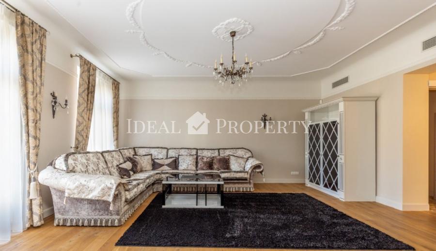 Bright, cozy apartment in a renovated, modern art nouveau house in the heart of Riga.